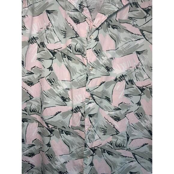 Stranger Things Netflix Hopper Vacation Costume Shirt Adult Size Medium Spirit - Picture 6 of 11